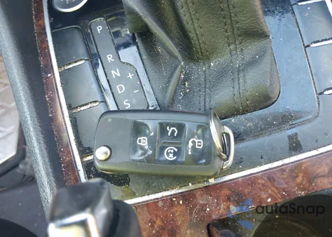 2012 Volkswagen Passat Sel Premium z USA, uszkodzony, nr VIN 1VWCM7A37CC009121